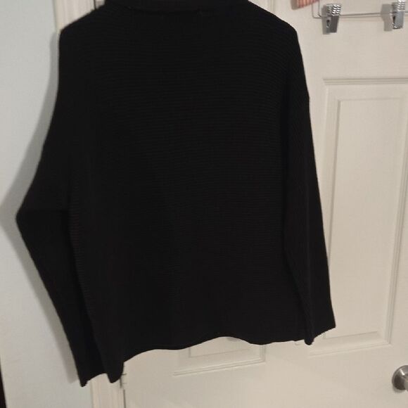 Ivanka Trump Black Crewneck Sweater Classic Knit - Picture 5 of 6